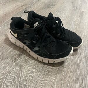 Nike free runs